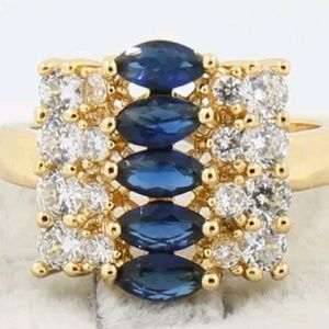 Stunning 14k gold sapphire ring